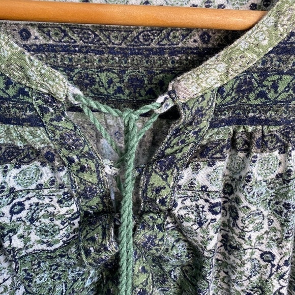 Lucky‎ Brand Women's Green Boho V-Neck T-Shirt Blouse Size Medium - Picture 4 of 11